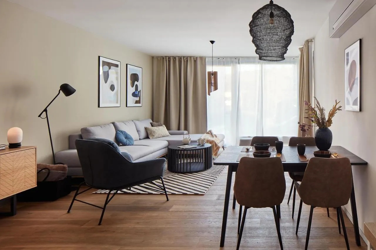 Prague Days - Stylish Apartments With Terrace - Parking - Quiet Area