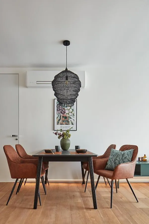 Prague Days - Stylish Apartments With Terrace - Parking - Quiet Area 0*,  جمهورية التشيك